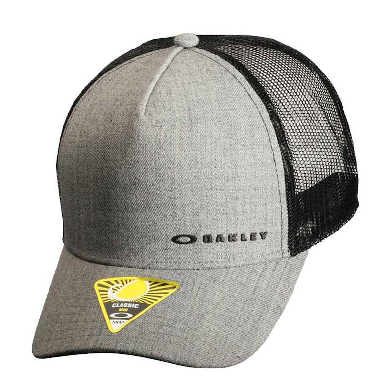 Oakley store chalten hat