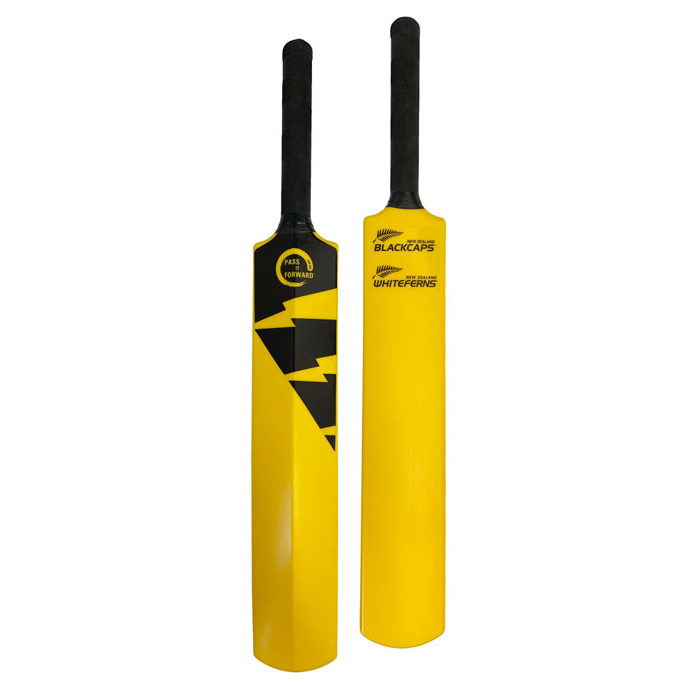 Black Caps Plastic Cricket Bat Size 6 | Rebel Sport