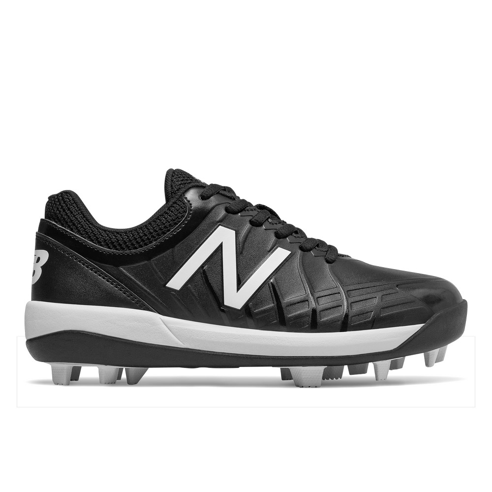 softball shoe