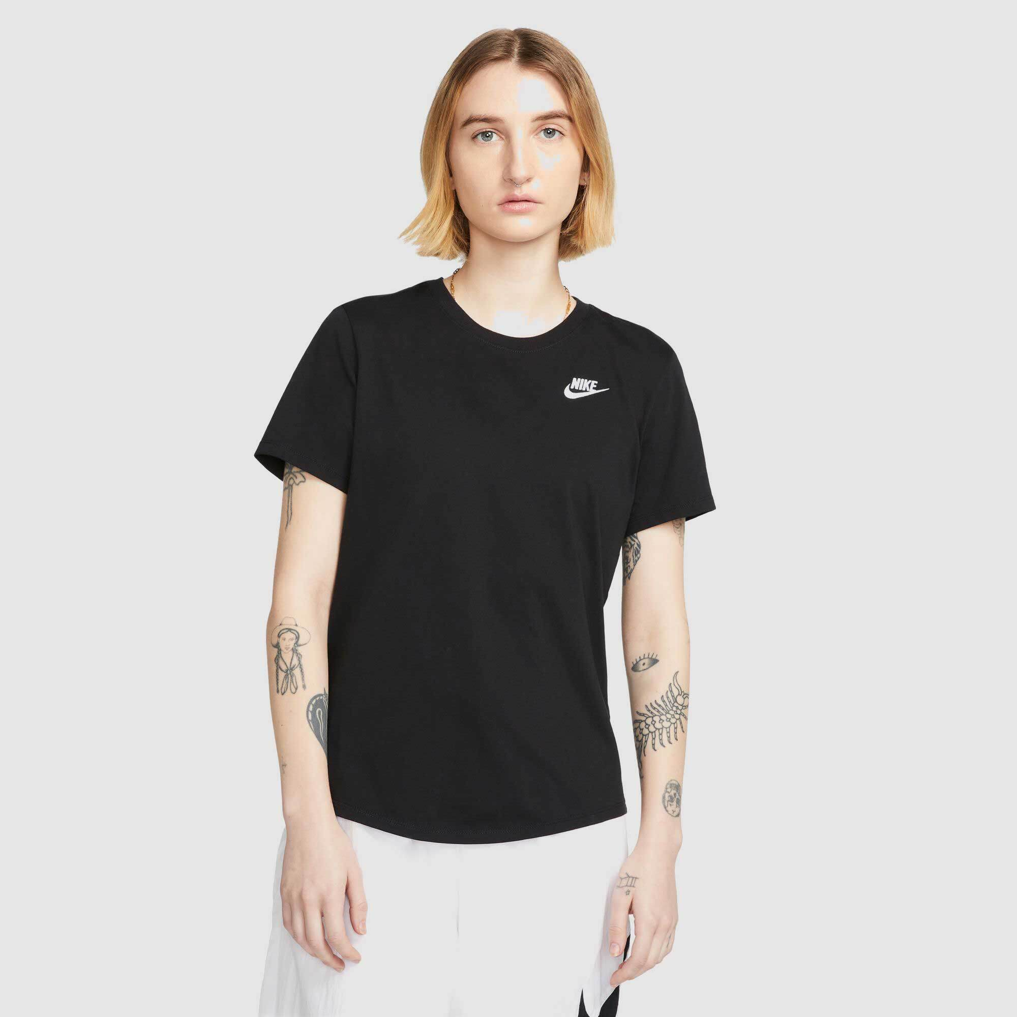 Nike Womens Club Tshirt