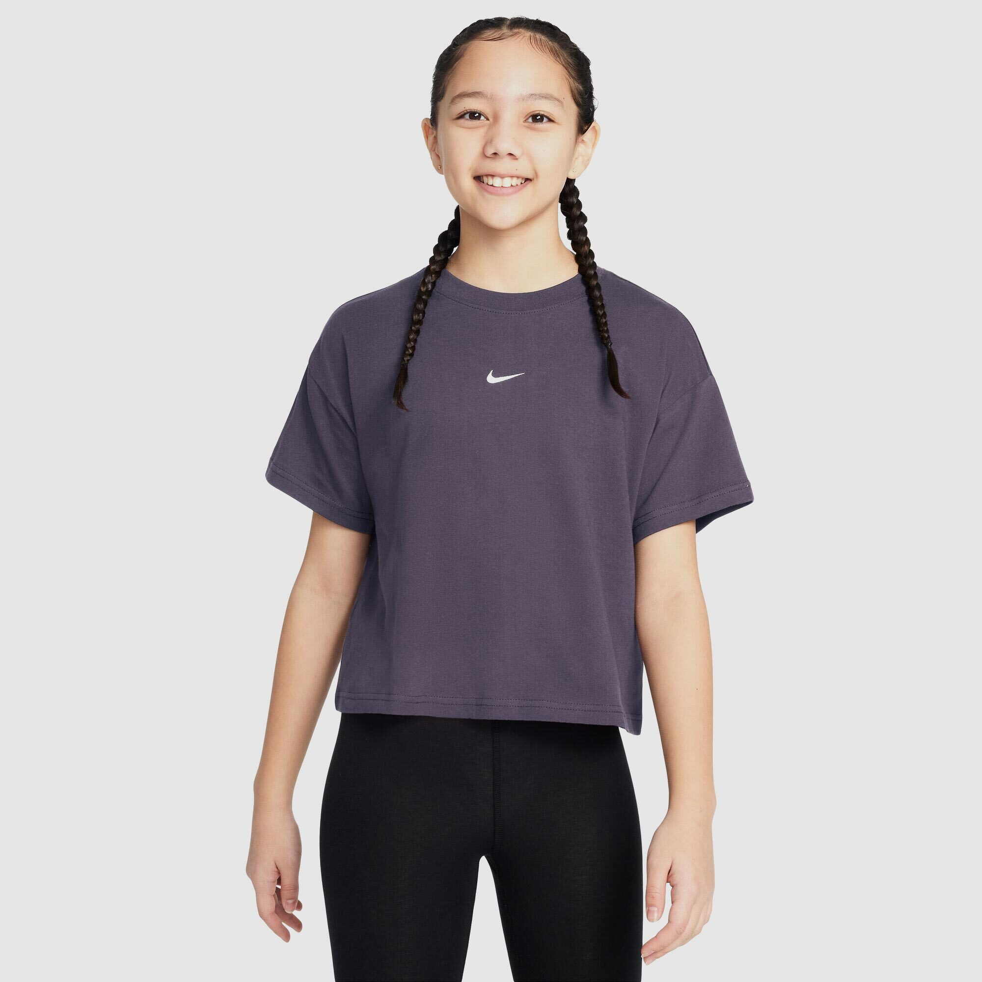 Nike Girls Sportswear Essential Tshirt